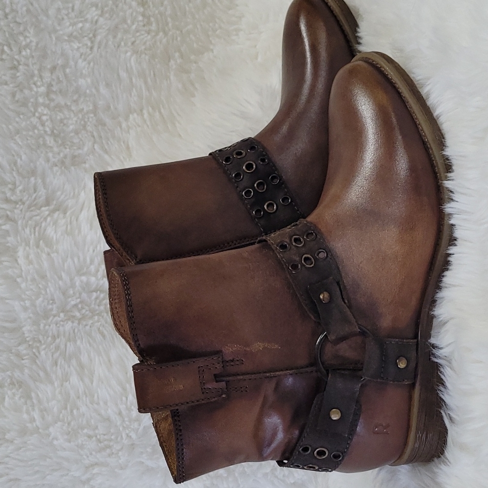 ROAN By Bed Stu Harness Booties 8.5